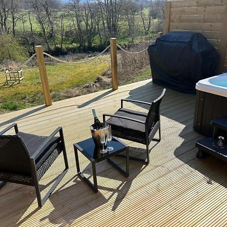 River Huts, Highland River Retreat With Hot Tub Inverness Dış mekan fotoğraf