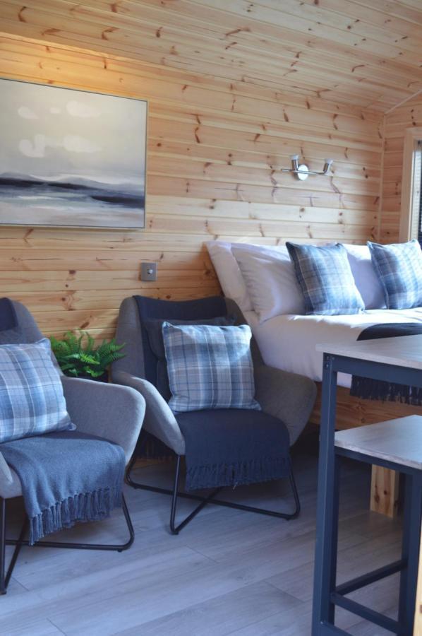 River Huts, Highland River Retreat With Hot Tub Inverness Dış mekan fotoğraf