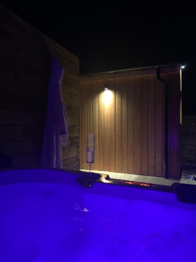 River Huts, Highland River Retreat With Hot Tub Inverness Dış mekan fotoğraf
