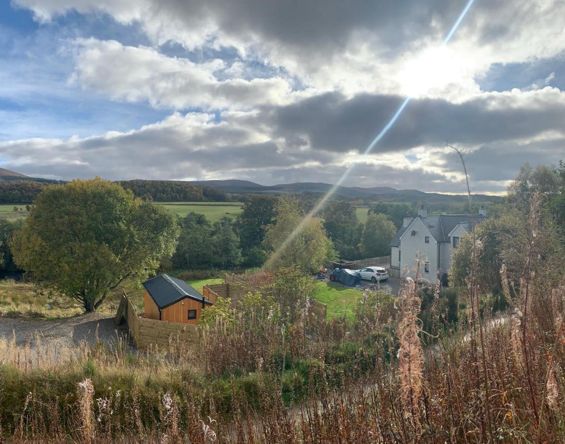 River Huts, Highland River Retreat With Hot Tub Inverness Dış mekan fotoğraf