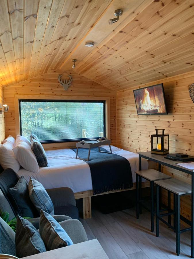 River Huts, Highland River Retreat With Hot Tub Inverness Dış mekan fotoğraf