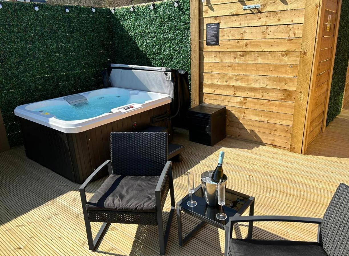 River Huts, Highland River Retreat With Hot Tub Inverness Dış mekan fotoğraf