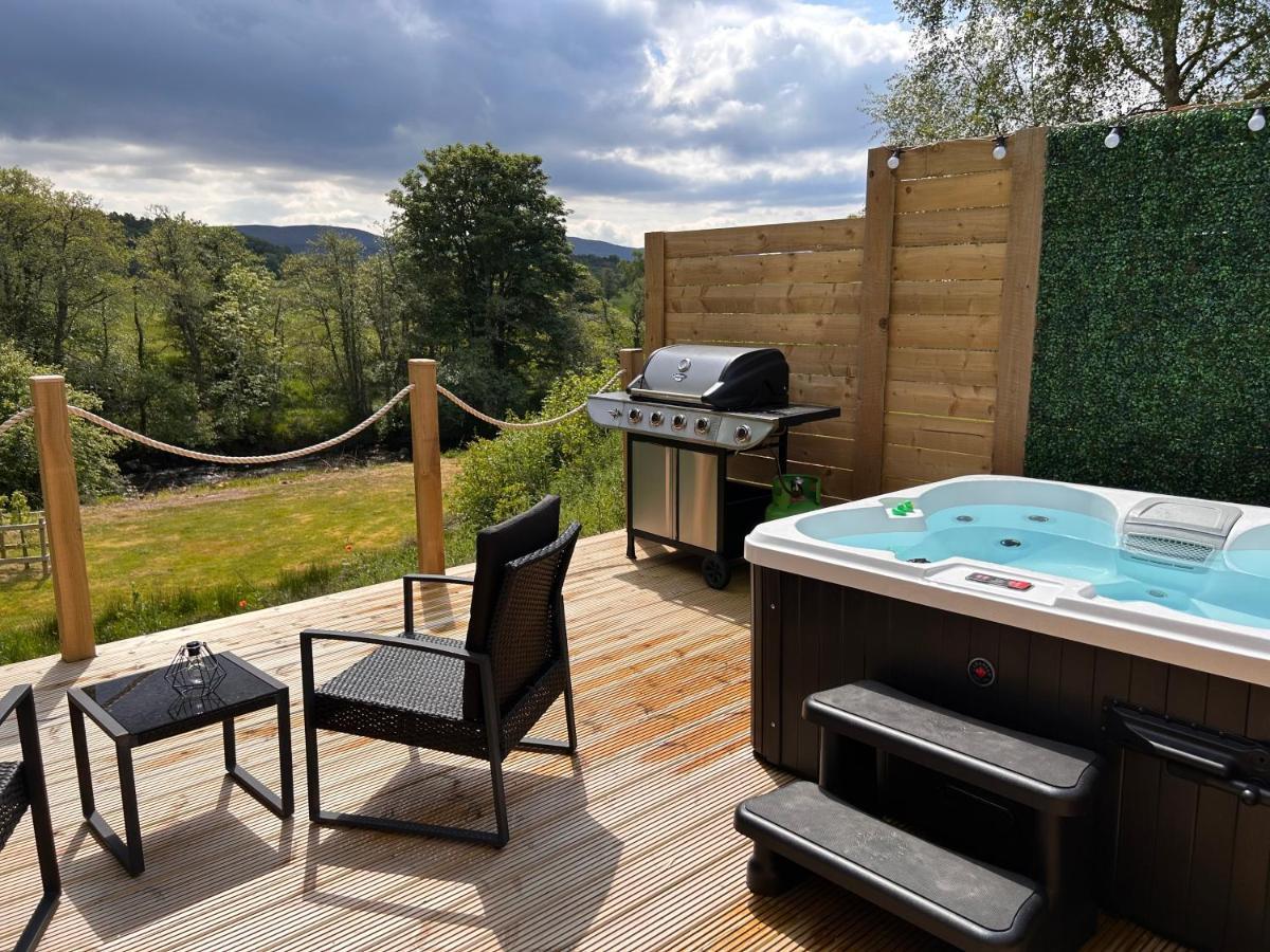 River Huts, Highland River Retreat With Hot Tub Inverness Dış mekan fotoğraf